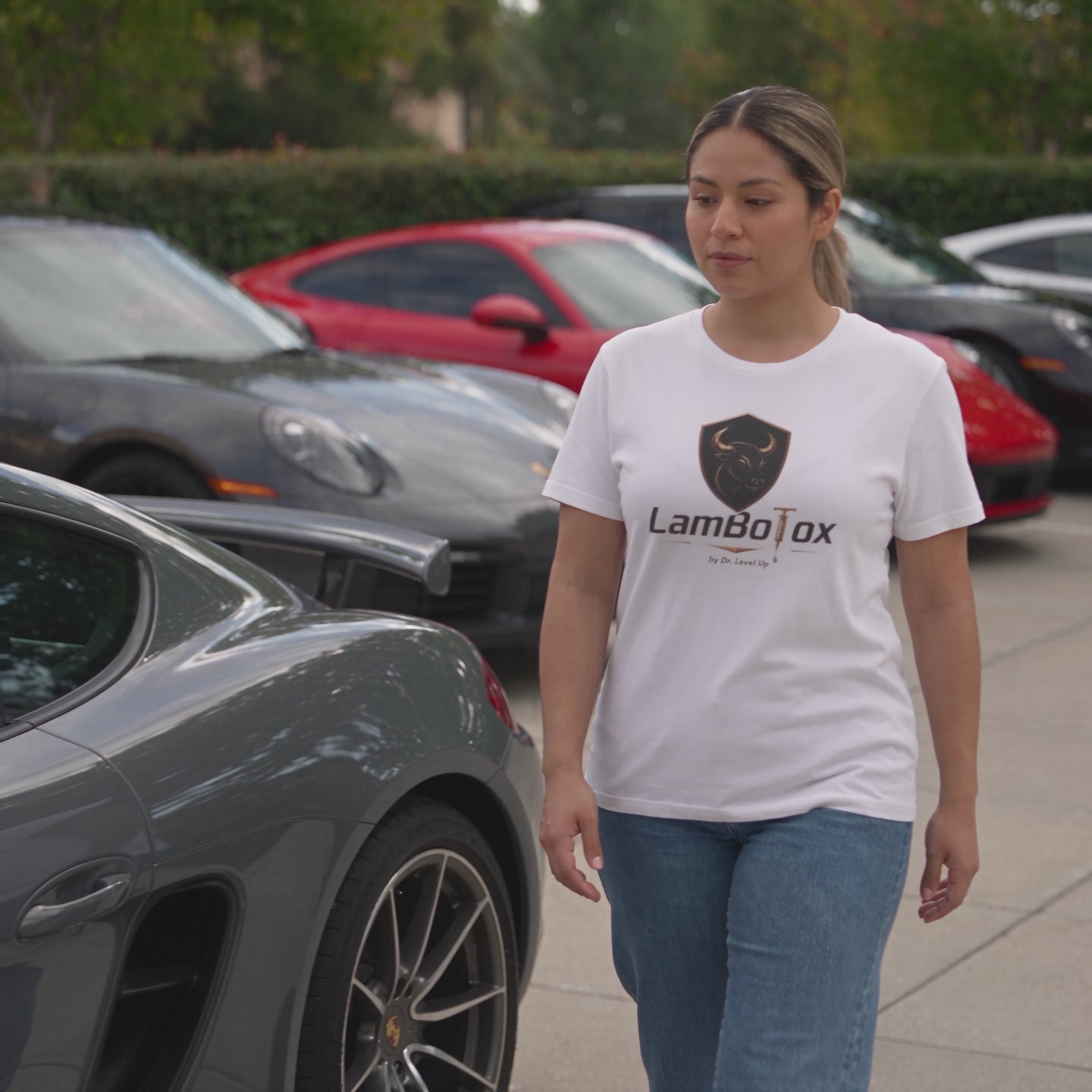 LamboTox T-Shirt, 10-second square lifestyle video